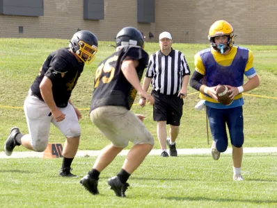 Eisenhower hosts scrimmage with Maplewood